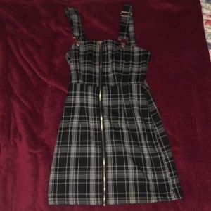 zip up dress, retro trendy